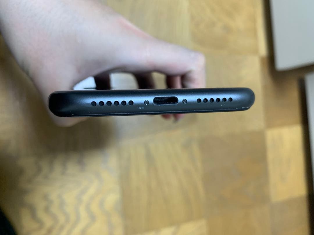 Apple iPhone 11 ブラック