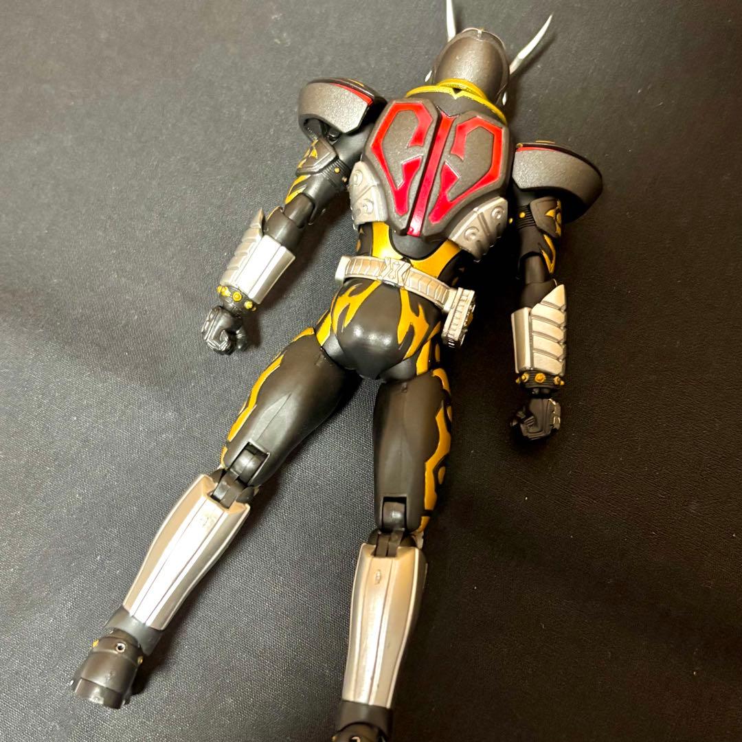 【説明必読】 S.H.Figuarts 仮面ライダーカリス 仮面ライダーレンゲル