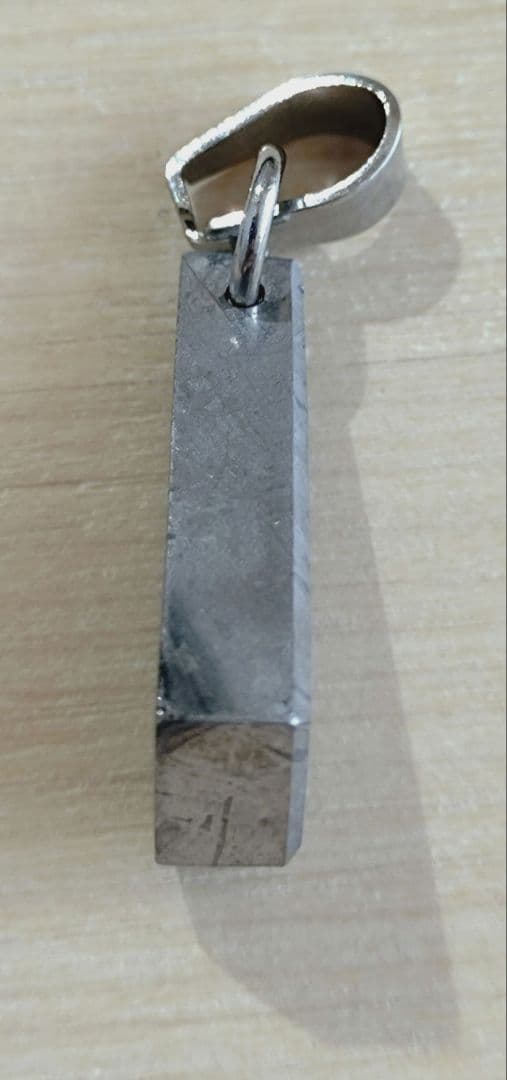 ギベオン隕石　ペンダントトップ
