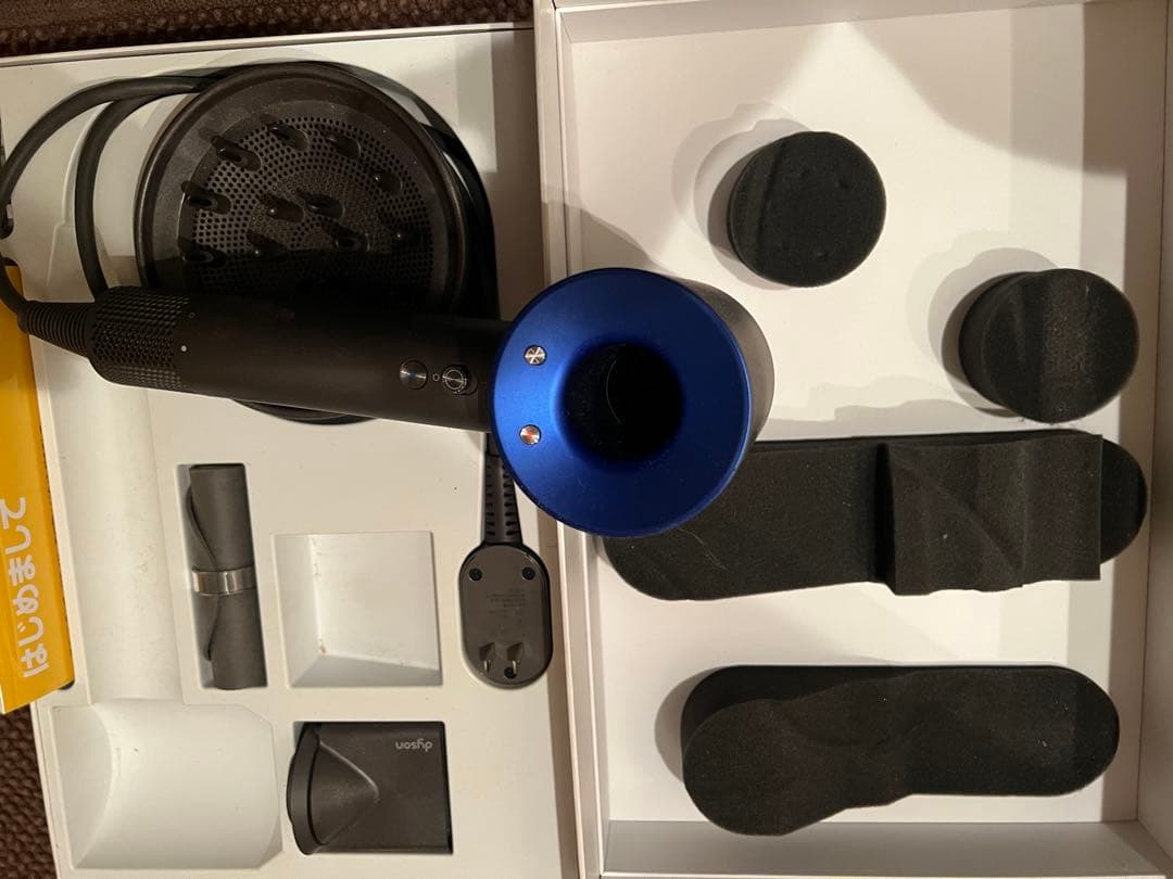 ヘアドライヤー 青と黒 付属品あり