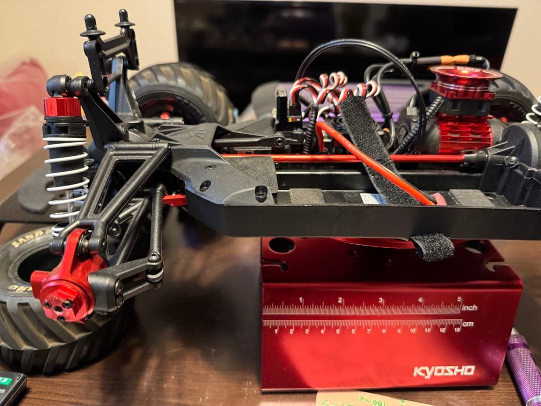 京商マッドバンVEブラシレスモーター プロポ付き