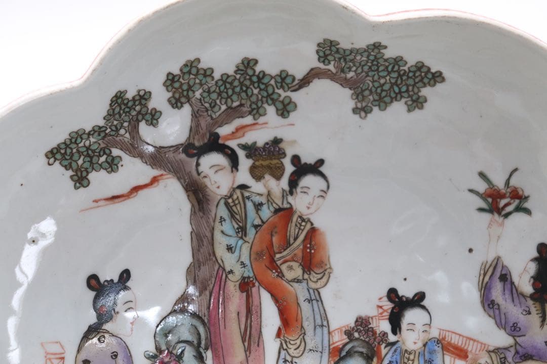 ※中国　大清康熙年製銘　美人紋高足花口皿　送料込み0814