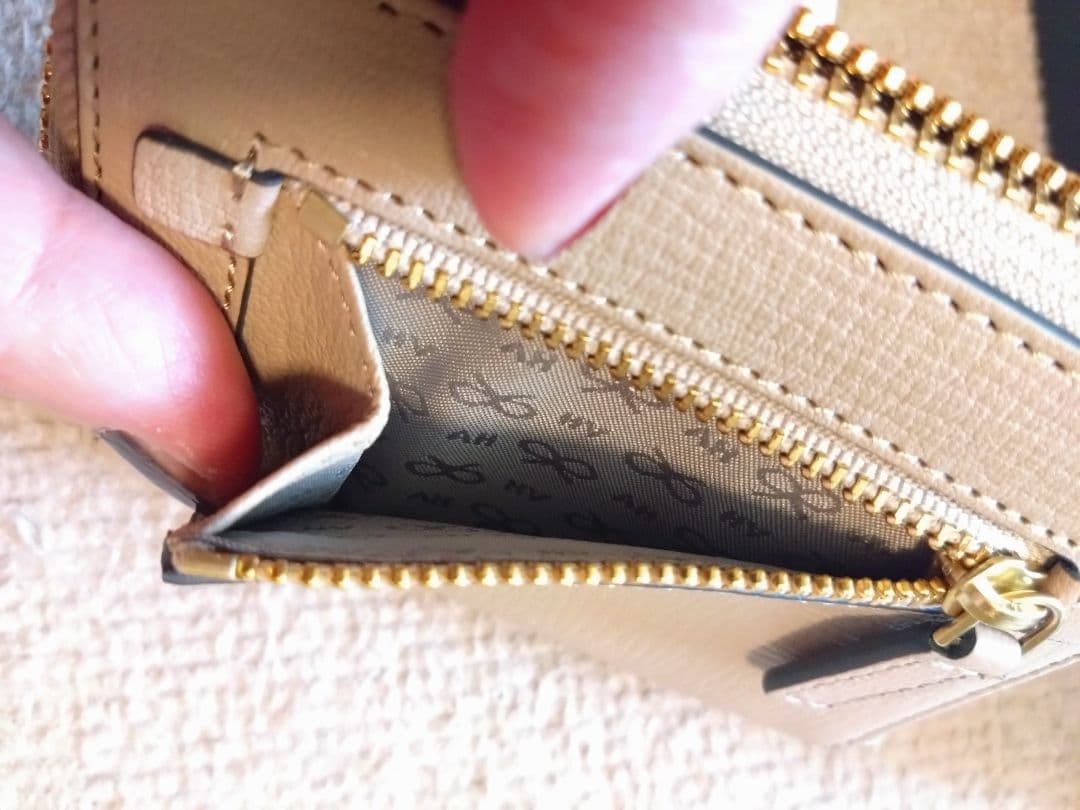 アニヤハインドマーチ　小銭入れ