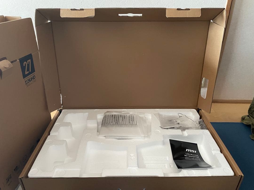 MSI ゲーミングモニター MAG 274URFW 4K