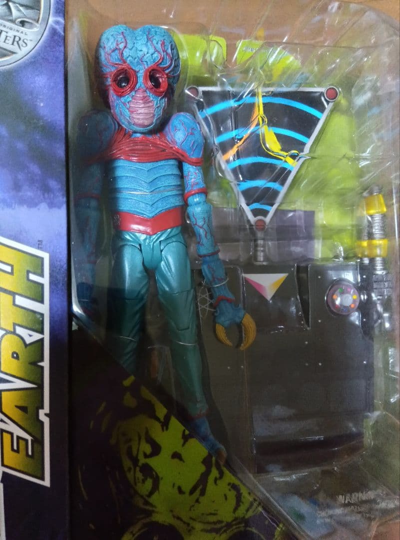 ダイヤモンドセレクト　ユニバーサルモンスター　メタルナミュータント　フィギュア