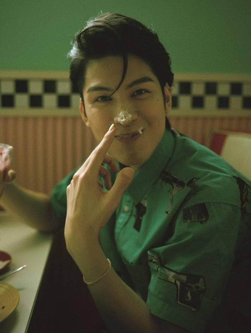 【稀少】長谷川慎 写真集表紙 着用同型 Sサイズ 半袖シャツ CHARACTER