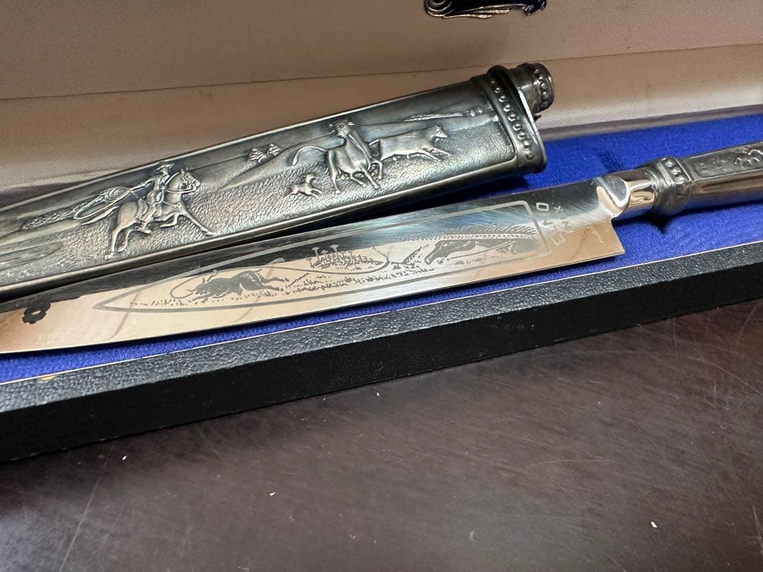 装飾的なステンレス製ペーパーナイフ