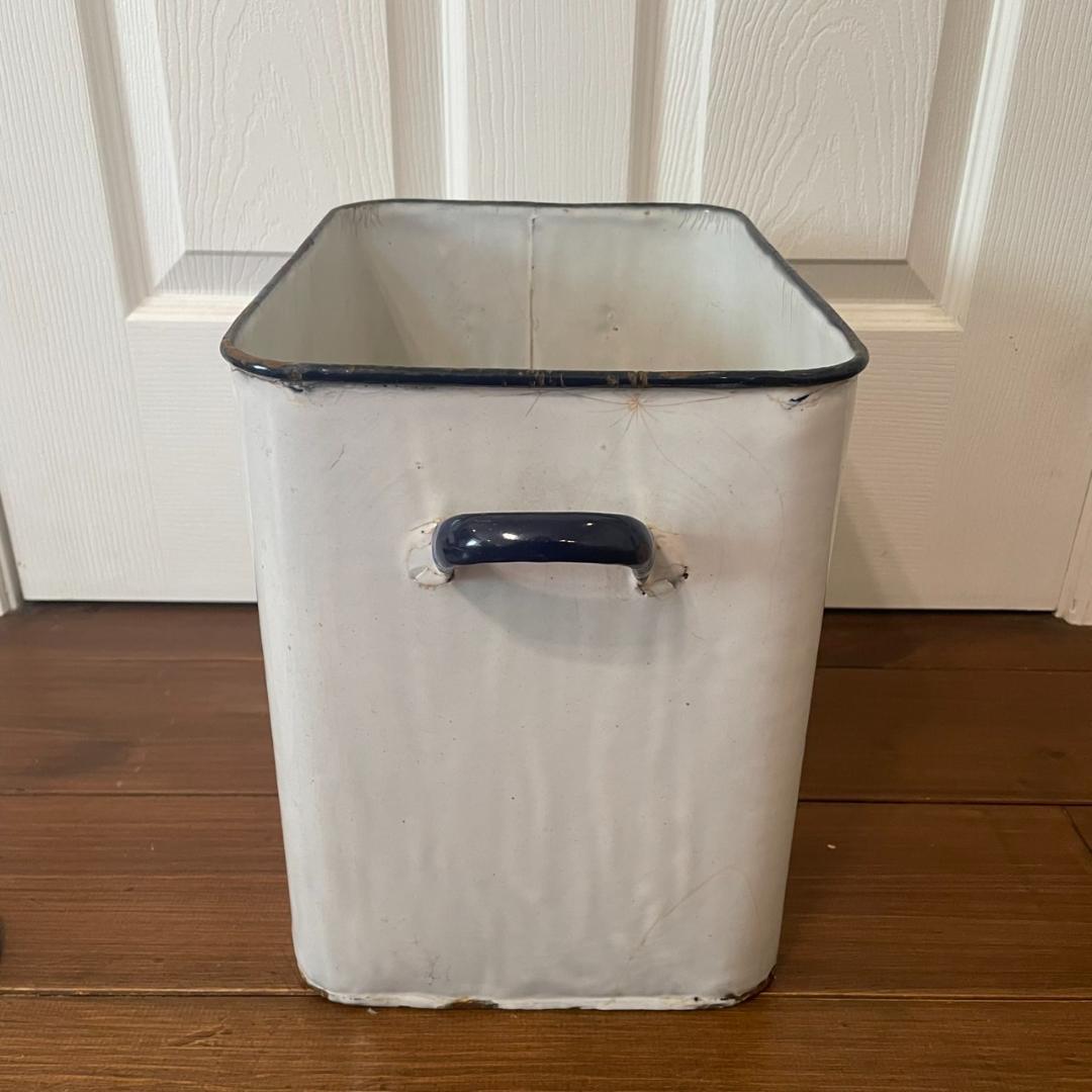 イギリスアンティーク ホーロー ブレッド缶 ブロカント 蚤の市 ヴィンテージ