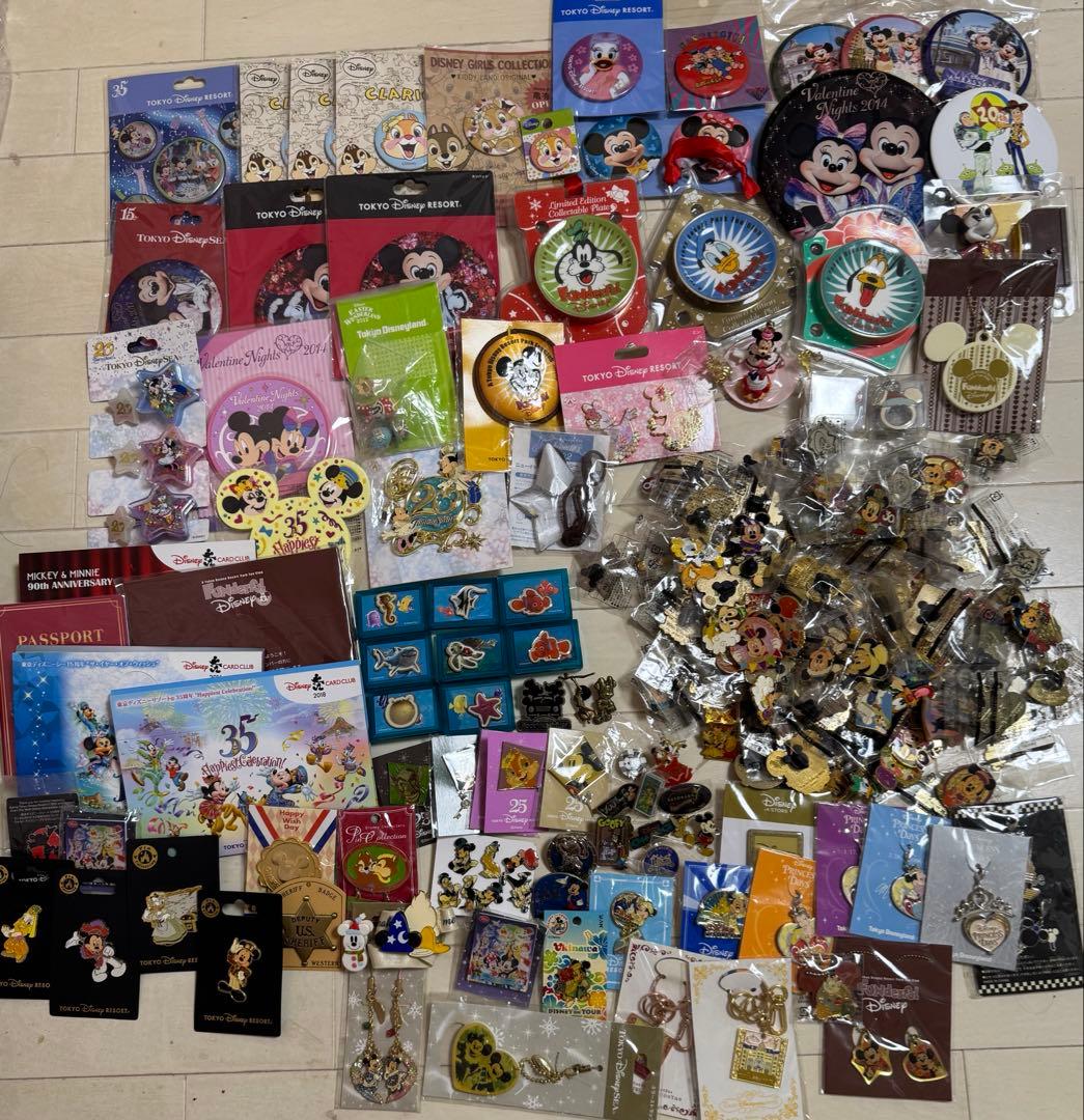 ディズニー ピンバッジ 缶バッジ 他 まとめ売り