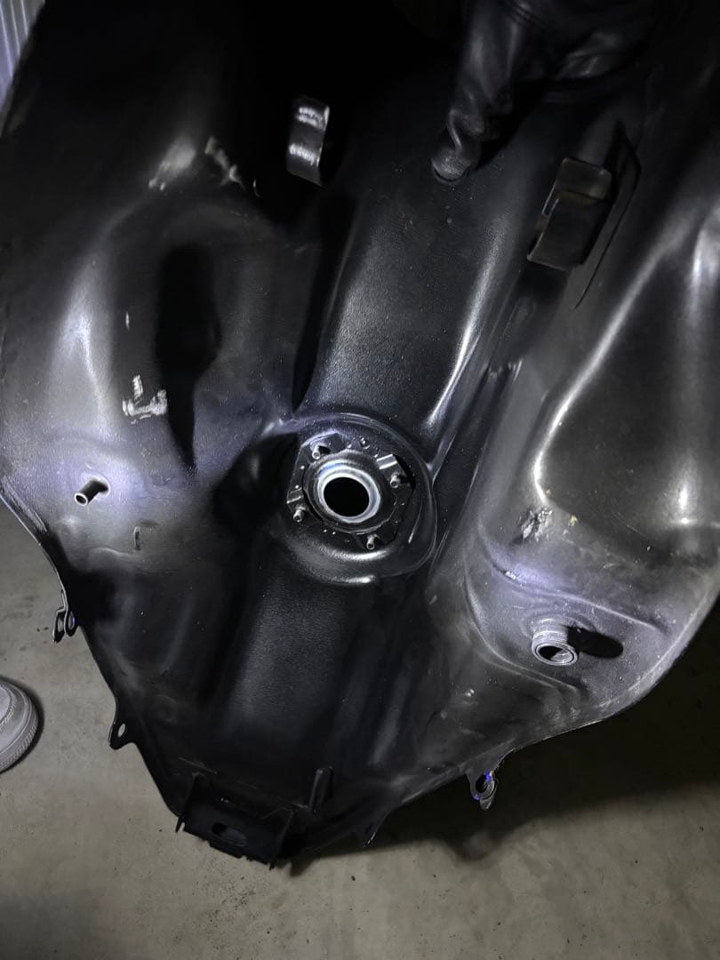 HONDA ホーネット　燃料タンク ブラック