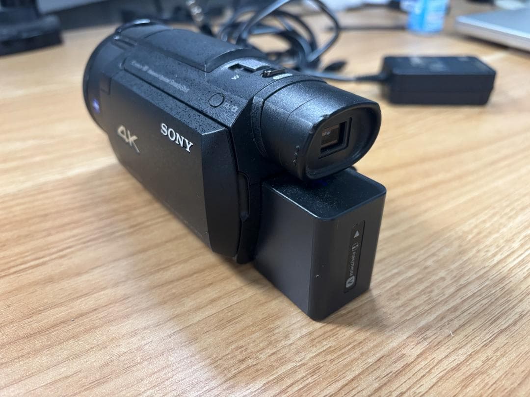 U*U様 SONY FDR-AX60 4Kビデオカメラ（純正バッテリー・ACアダ