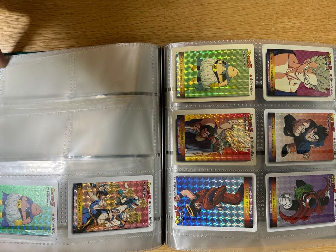 ドラゴンボール カードバインダーとカード