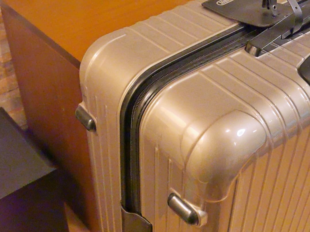 GW特価　美品　RIMOWA リモワ サルサ 4輪 シルバー キャリー　TSA