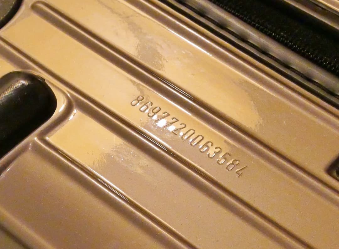 GW特価　美品　RIMOWA リモワ サルサ 4輪 シルバー キャリー　TSA