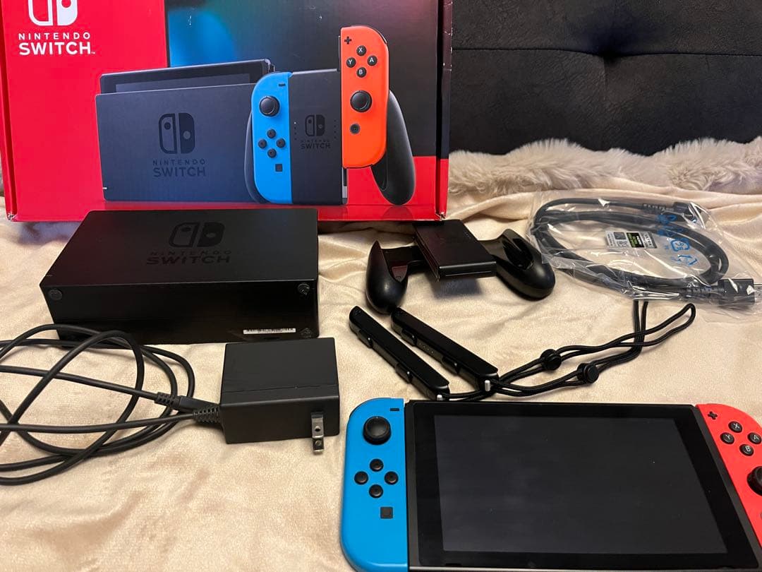 【美品】 Nintendo Switch 本体 2020年製