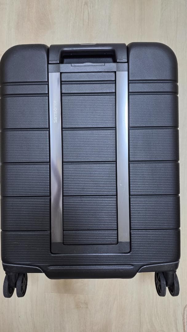 サムソナイト NEO POD スピナーエキスパンダブル 機内持ち込み可