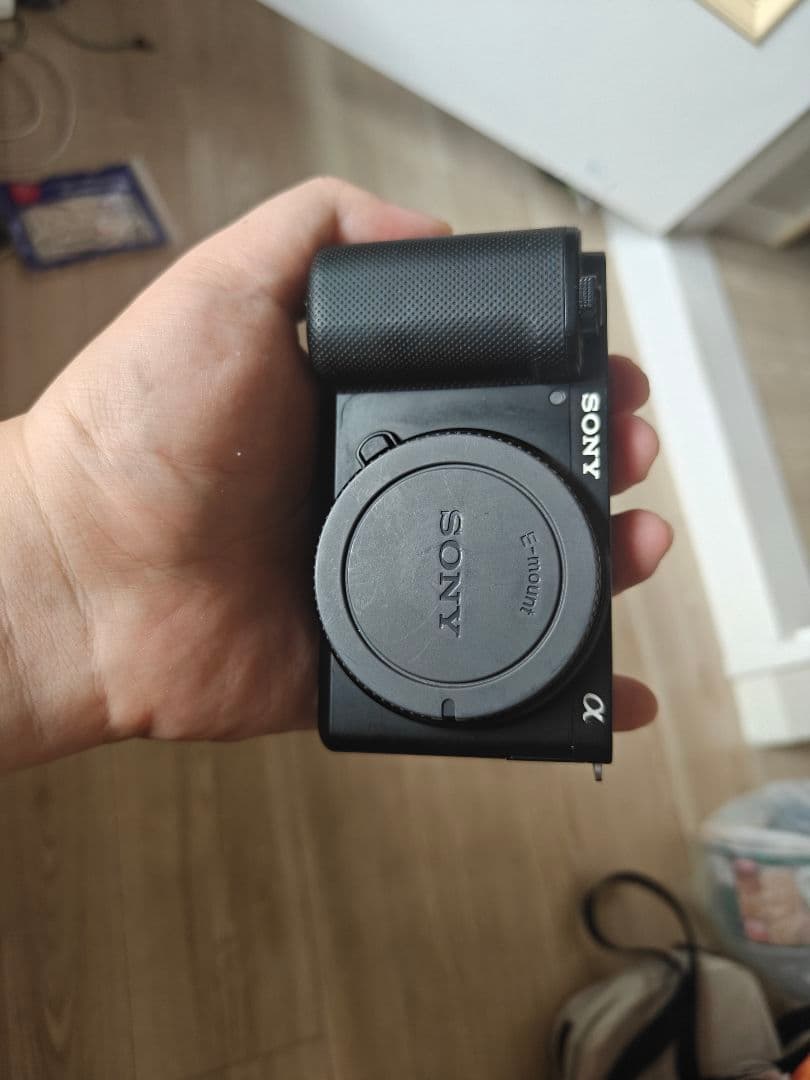 美品 ソニー SONY ZV-E10 ミラーレス一眼カメラ SIGMA レンズ