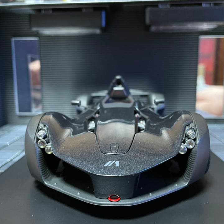 未展示品　オートアート1/18 BAC Mono メタリック・ブラック