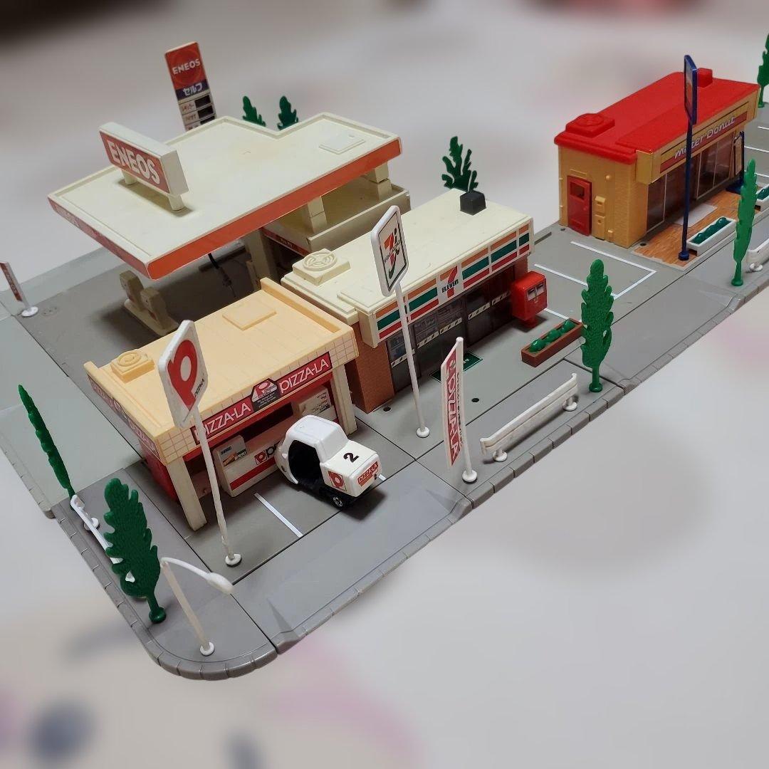 初期貴重 廃盤 トミカタウン★セット 4店舗 繋がる道路付録つき