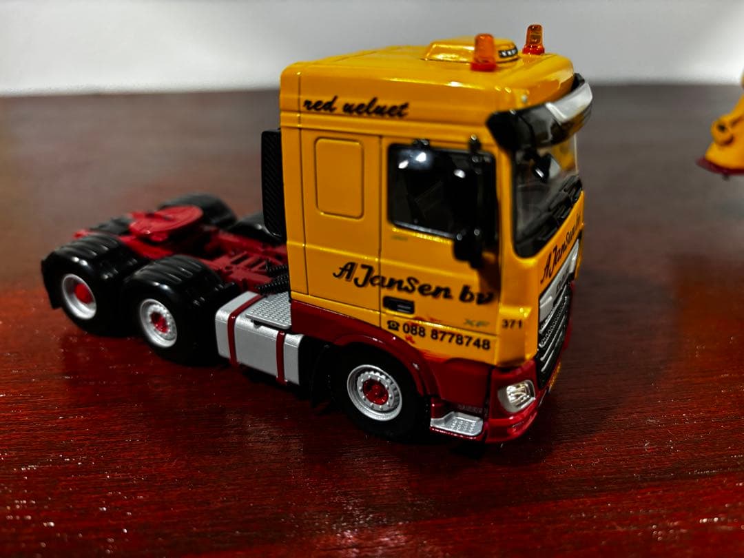 交渉済　WSIMODELS 「A Jansen bv」バルクトレーラー　DAF