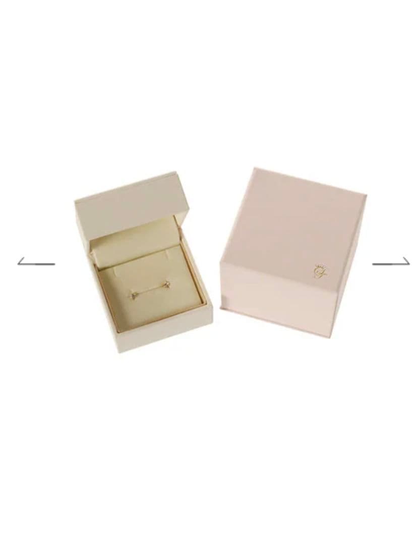 Samantha Tiara ピアス K18 YG