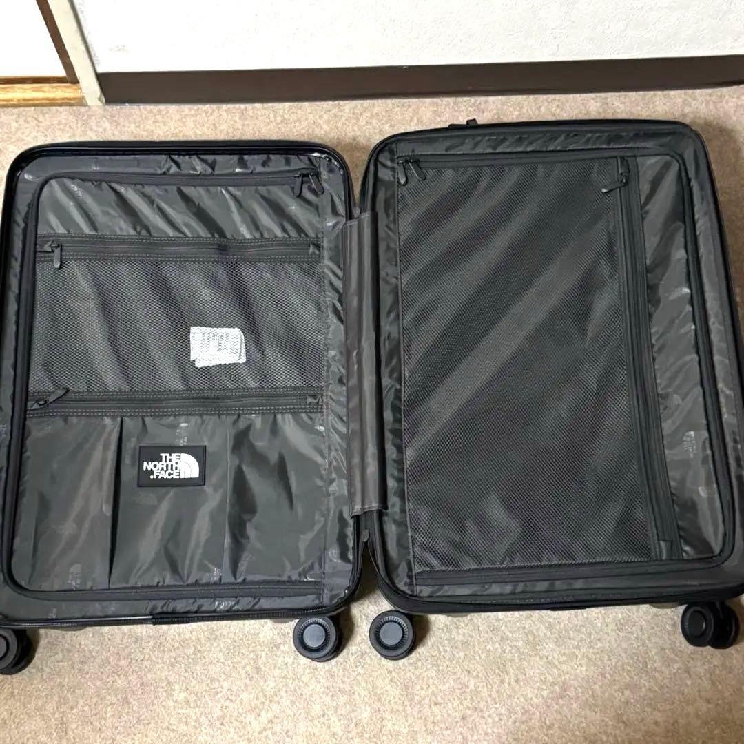 【新品未使用】ノースフェイス スーツケース 24インチ　キャリーケース　黒