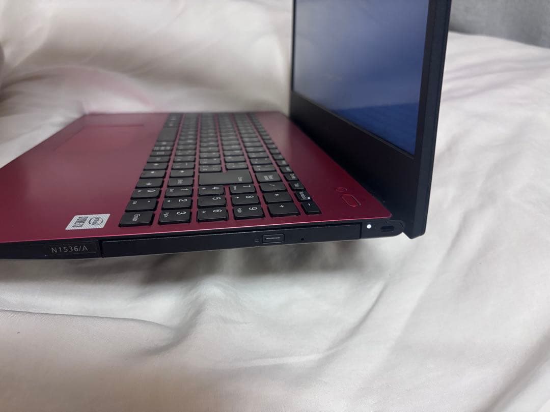 LAVIE Intel Core i3 レッドノートPC