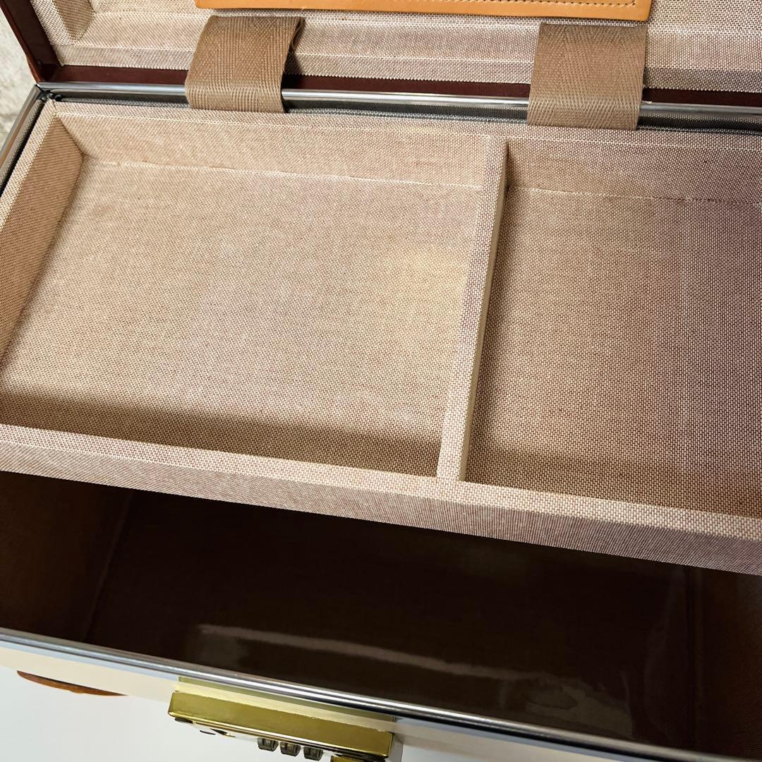 GLOBE TROTTER グローブトロッター バニティ ケース13インチ