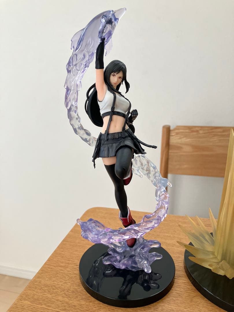 FF7 くじA賞　クラウド・ストライフ フィギュア　エンド賞　ティファ