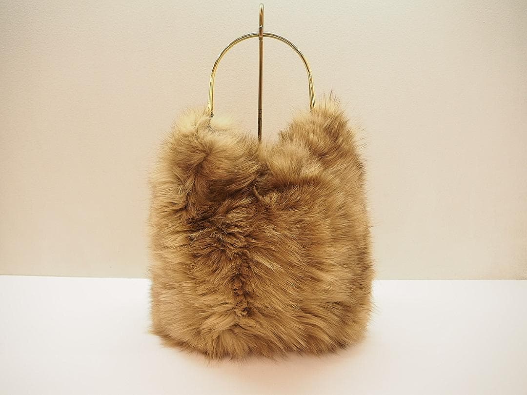 ヴィオラドーロ 定価3.7万 新品 フォックスファーリングバッグ ベージュ