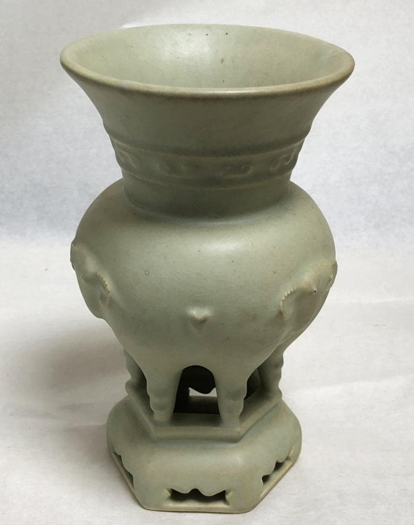 唐物 南宋『 青磁 三羊尊 』 高さ22.5cm 花瓶 花器 WWTT023