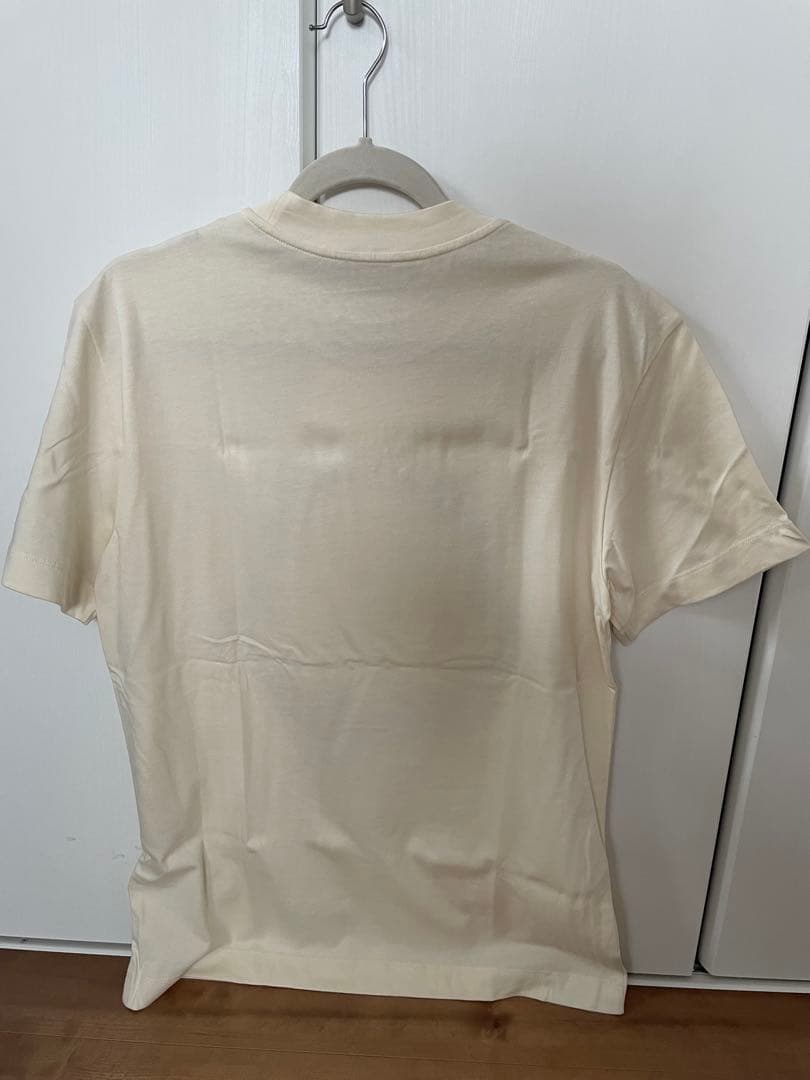 MONCLER スタッズ付きクリームTシャツ　未使用品