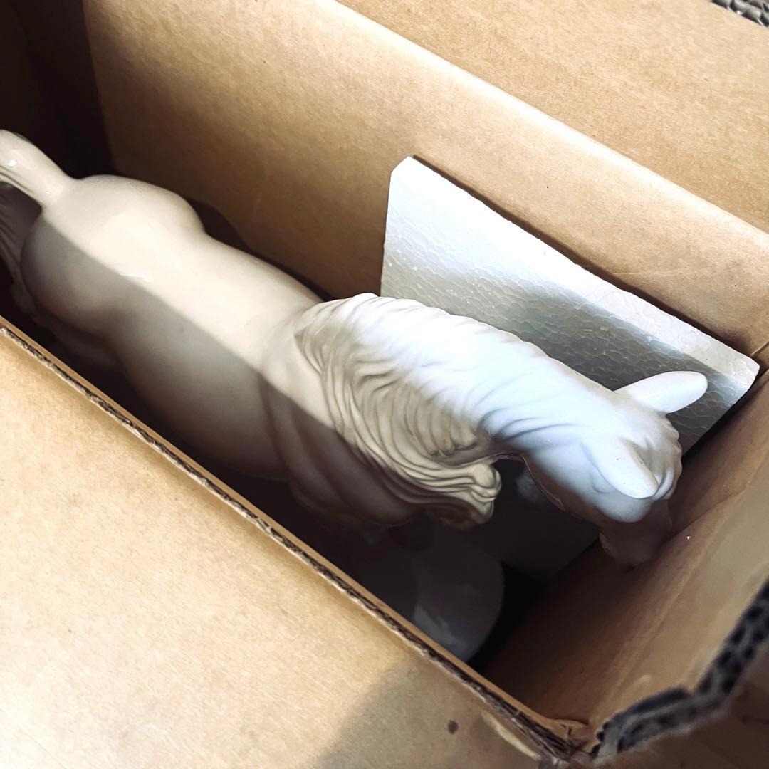 【新品、非売品】ホワイトホース　陶器　置き物　置物　ウイスキー　ノベルティ　大型