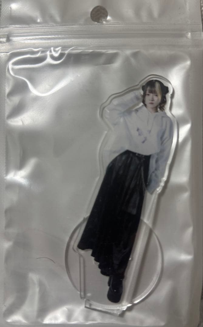 【最終値下げ】川口莉奈　アクリルスタンド(未開封) 白立ち姿