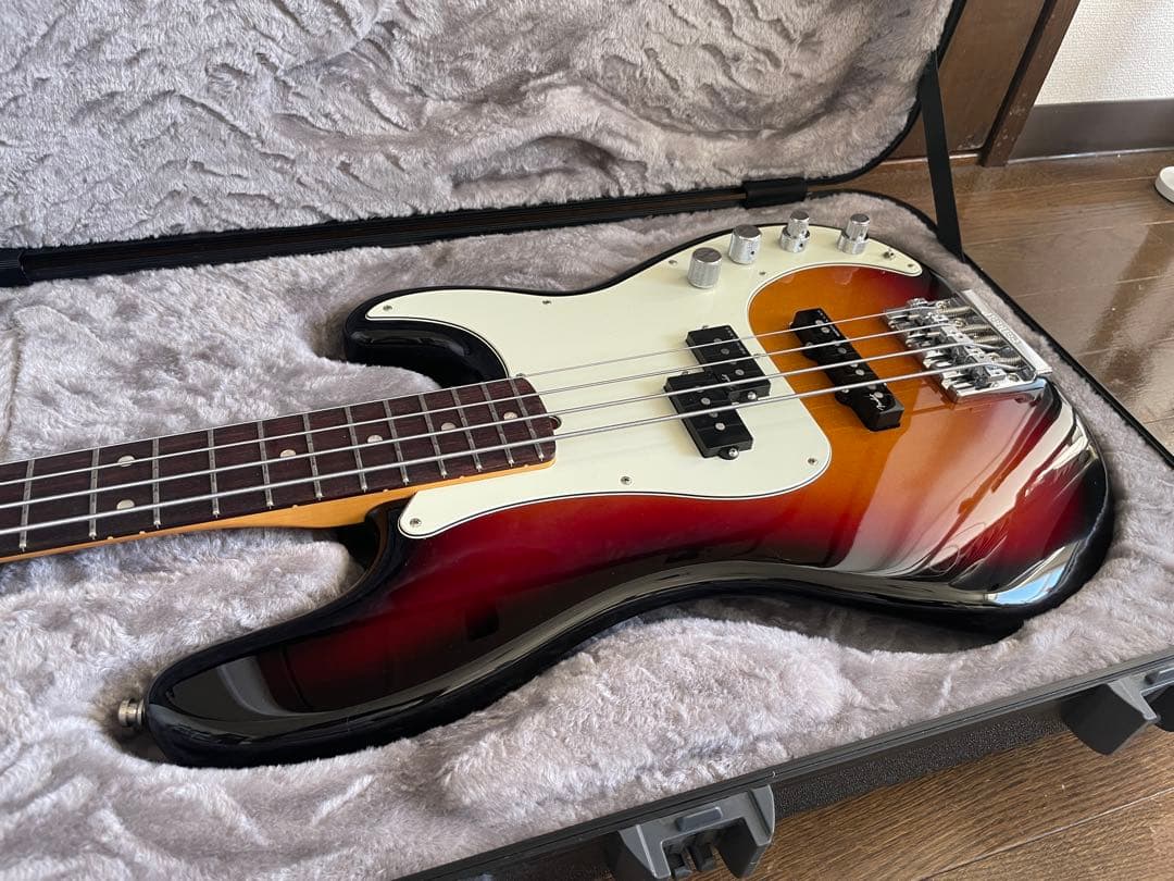 ベース Fender American Ultra Precision Bass