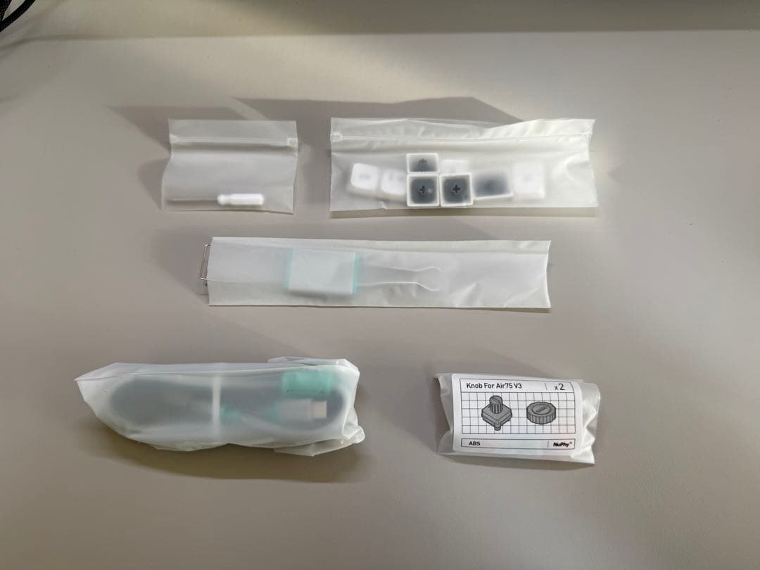 Nuphy Air75 V3 （ホワイト・茶軸・US配列）