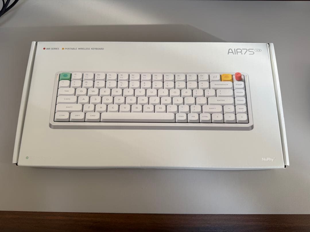 Nuphy Air75 V3 （ホワイト・茶軸・US配列）