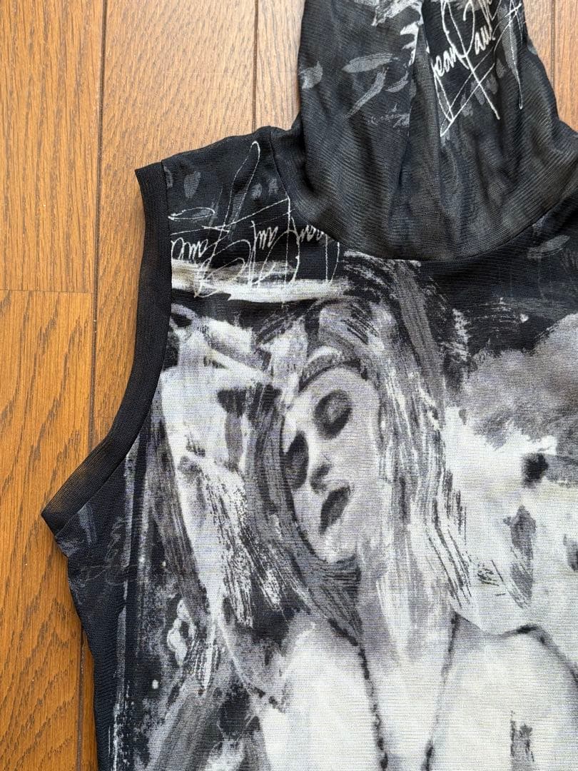 ジャンポールゴルチエ　アートプリント ハイネック ノースリーブ