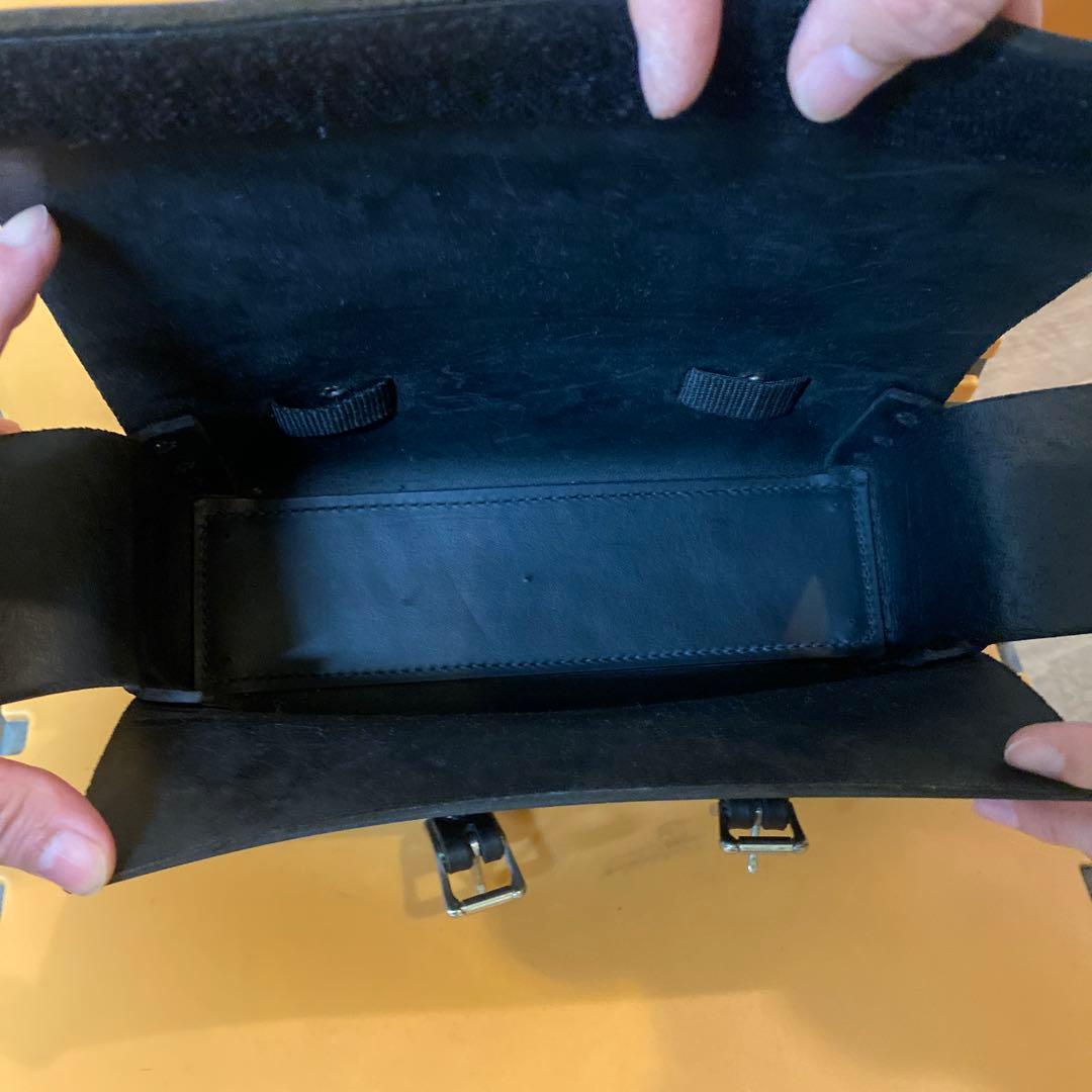 ラングリッツレザーツールバック 黒