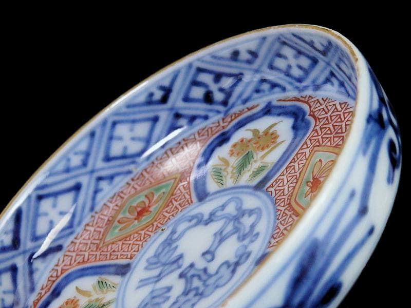 大聖寺伊万里　金襴手　毘沙門亀甲紋に花の図　豆皿　D497AS-CTf