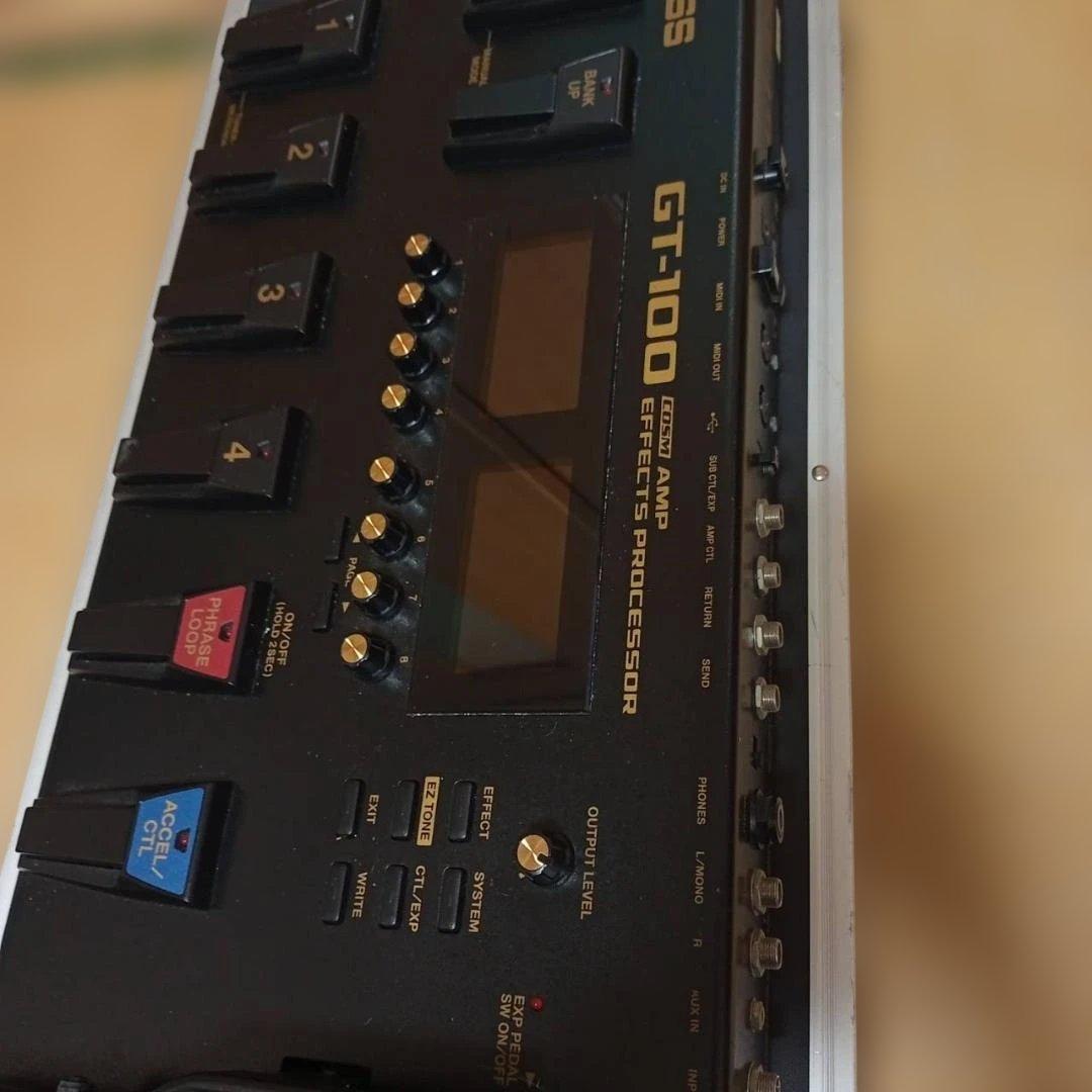 BOSS GT-100 マルチエフェクター 電源コード ハードケース付属