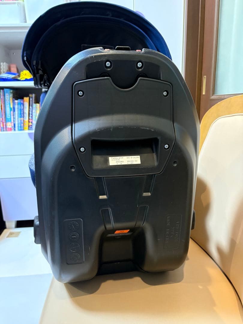 アップリカ フラディア グロウ AC ネイビーオーシャン シートベルト固定式