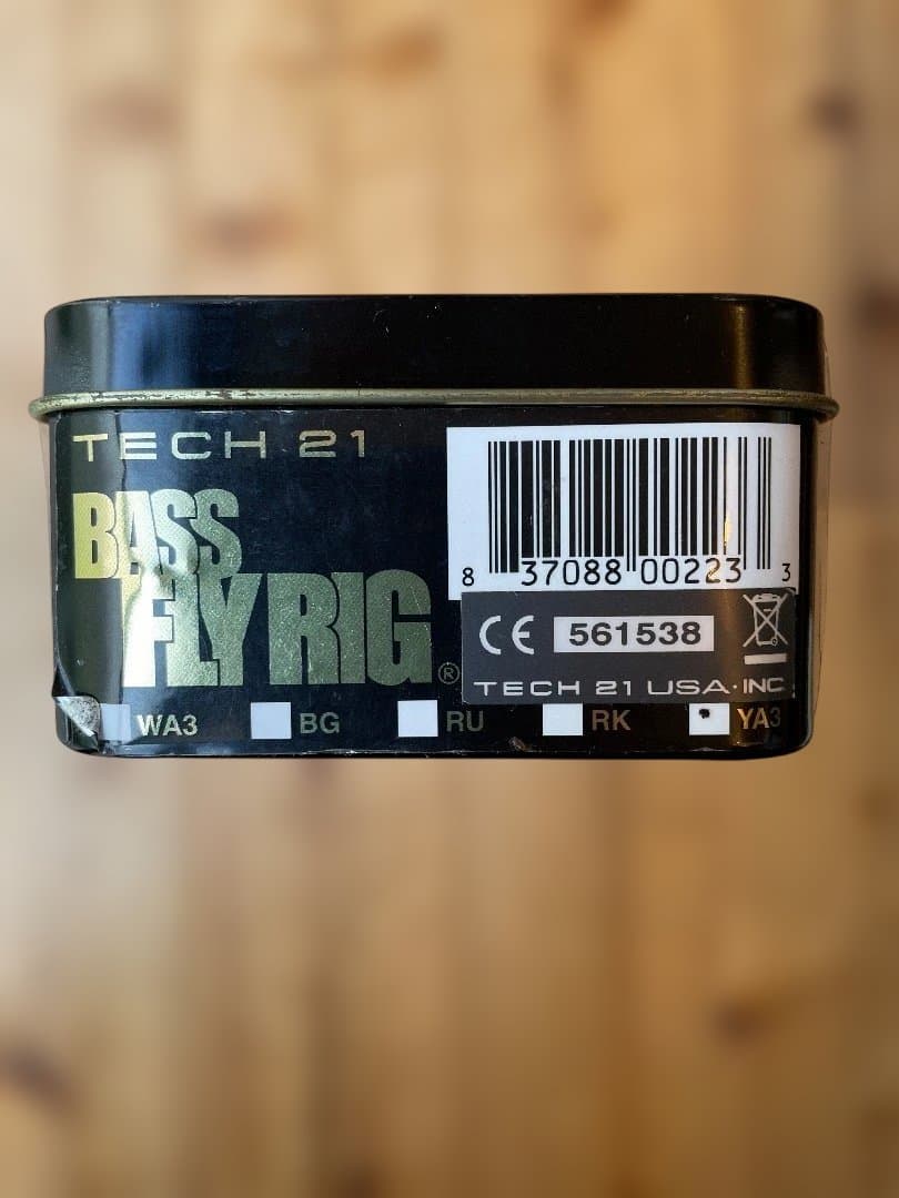TECH 21 BASS FLY RIG ベースエフェクター