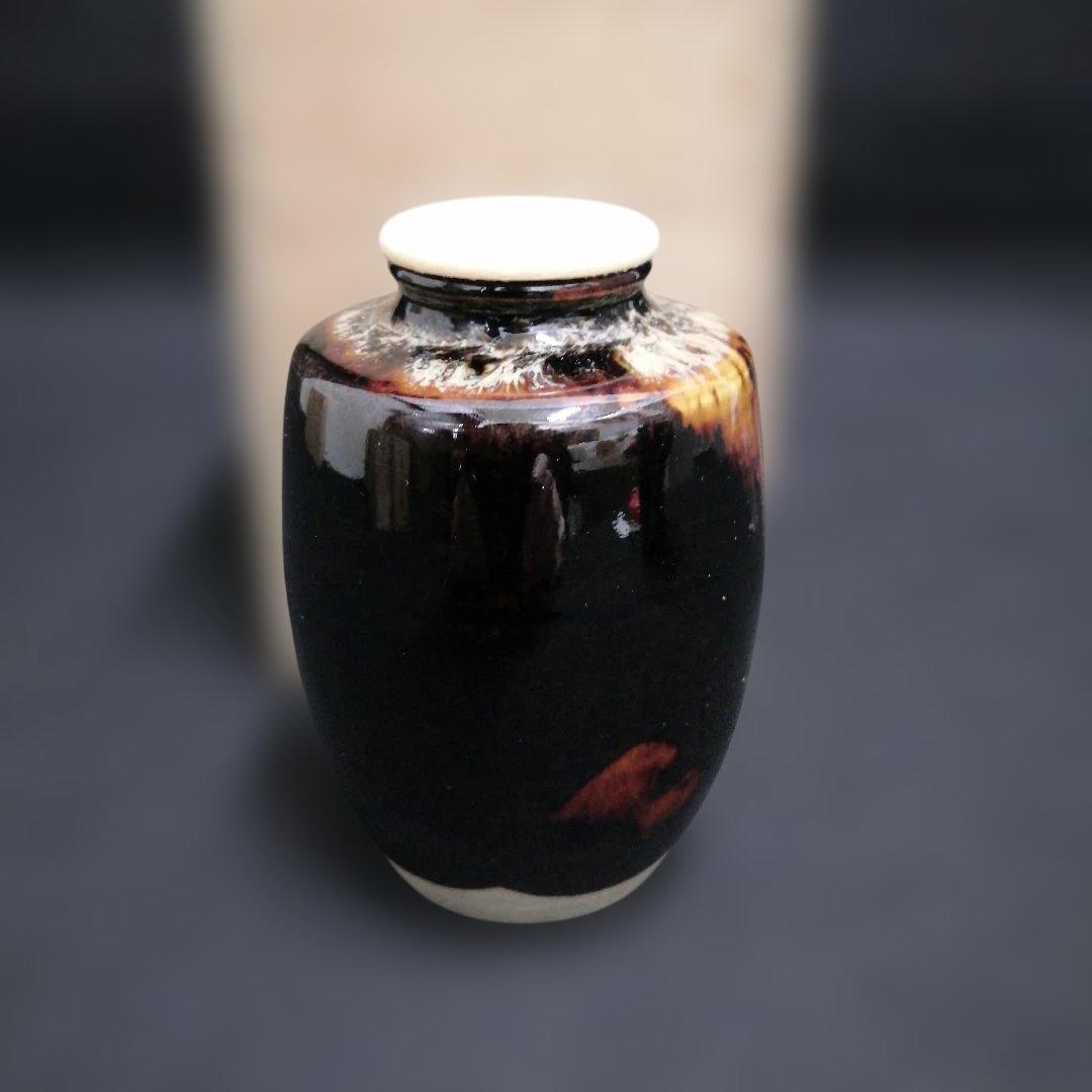 茶道具　肩衝茶入　桶谷定一作　独楽繋仕覆　共箱付き