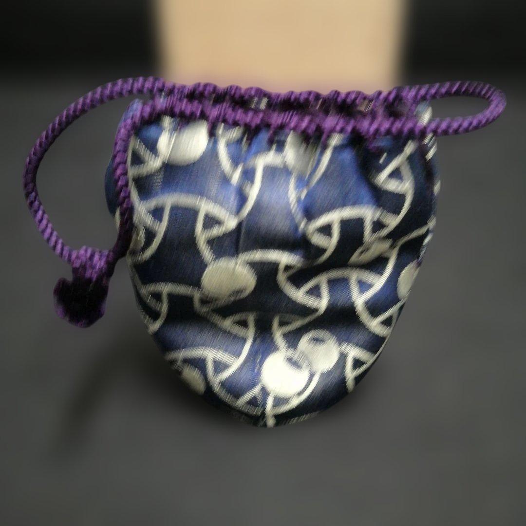 茶道具　肩衝茶入　桶谷定一作　独楽繋仕覆　共箱付き