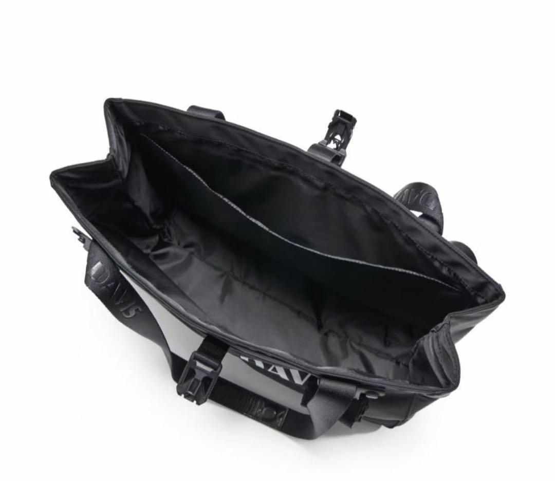 JUSTIN DAVIS GOODS COLLECTION “ATTRACT”