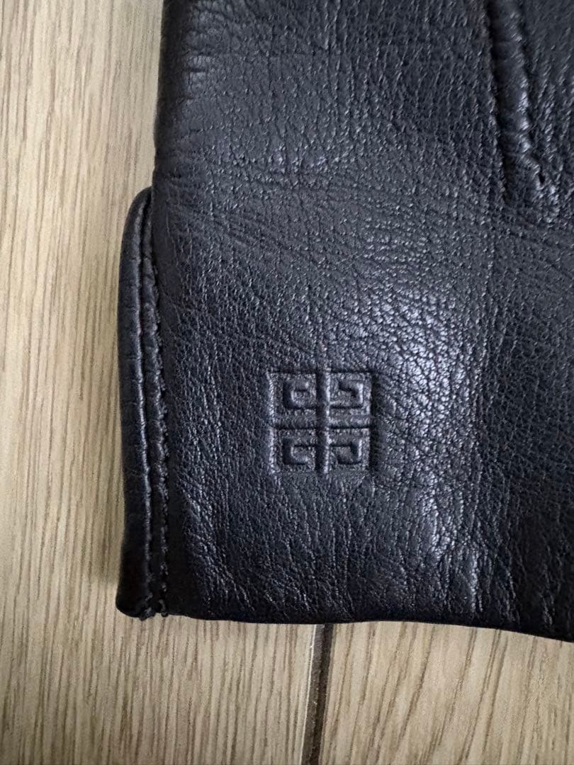 ジバンシーGIVENCHY 黒 レザー グローブ