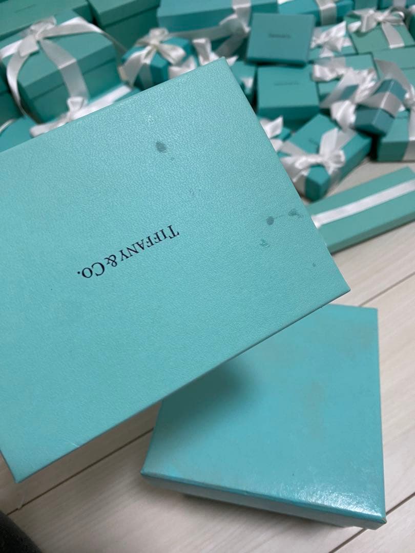 ティファニーブルー ギフトボックス 多数 ウェルカムスペース フォトスペース