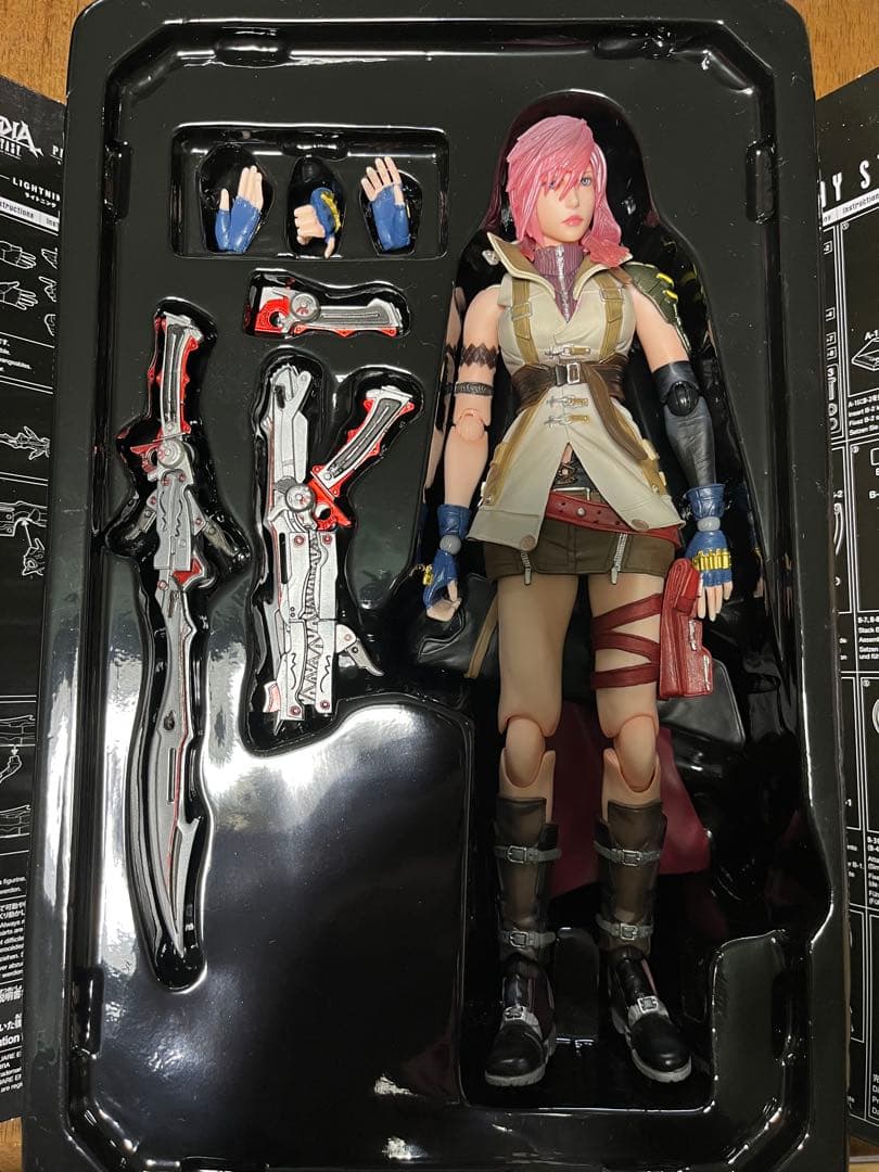 FINAL FANTASY ライトニング Play Arts改