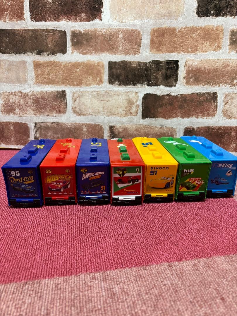 【新品】　カーズ　マックトラック トレーラー 7台セット　限定出品